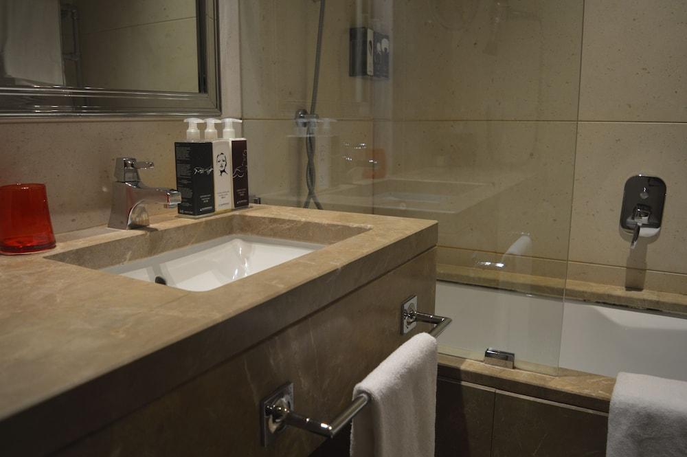 Hilton Turin Centre Hotel Bagian luar foto